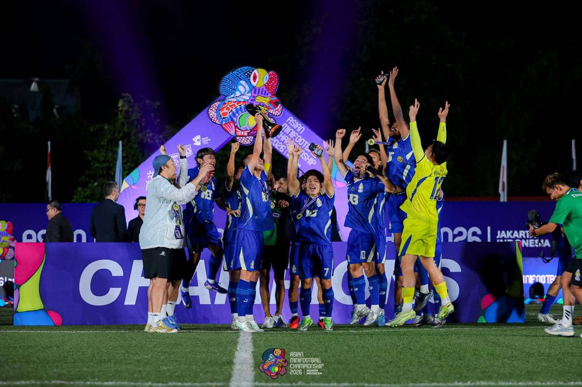 Para pemain tim Thailand merayakan keberhasilan menjadi juara AMNC 2026 di Jakarta dalam dokumentasi FSMI.