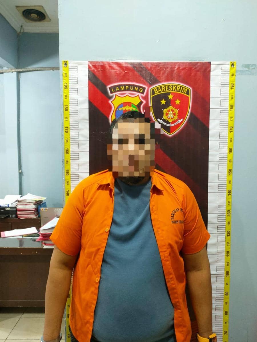 DS (39), warga Kecamatan Penawartama ditangkap anggota Tim URC Satreskrim Polres Tulang Bawang. (Dok. Polres Tulang Bawang).