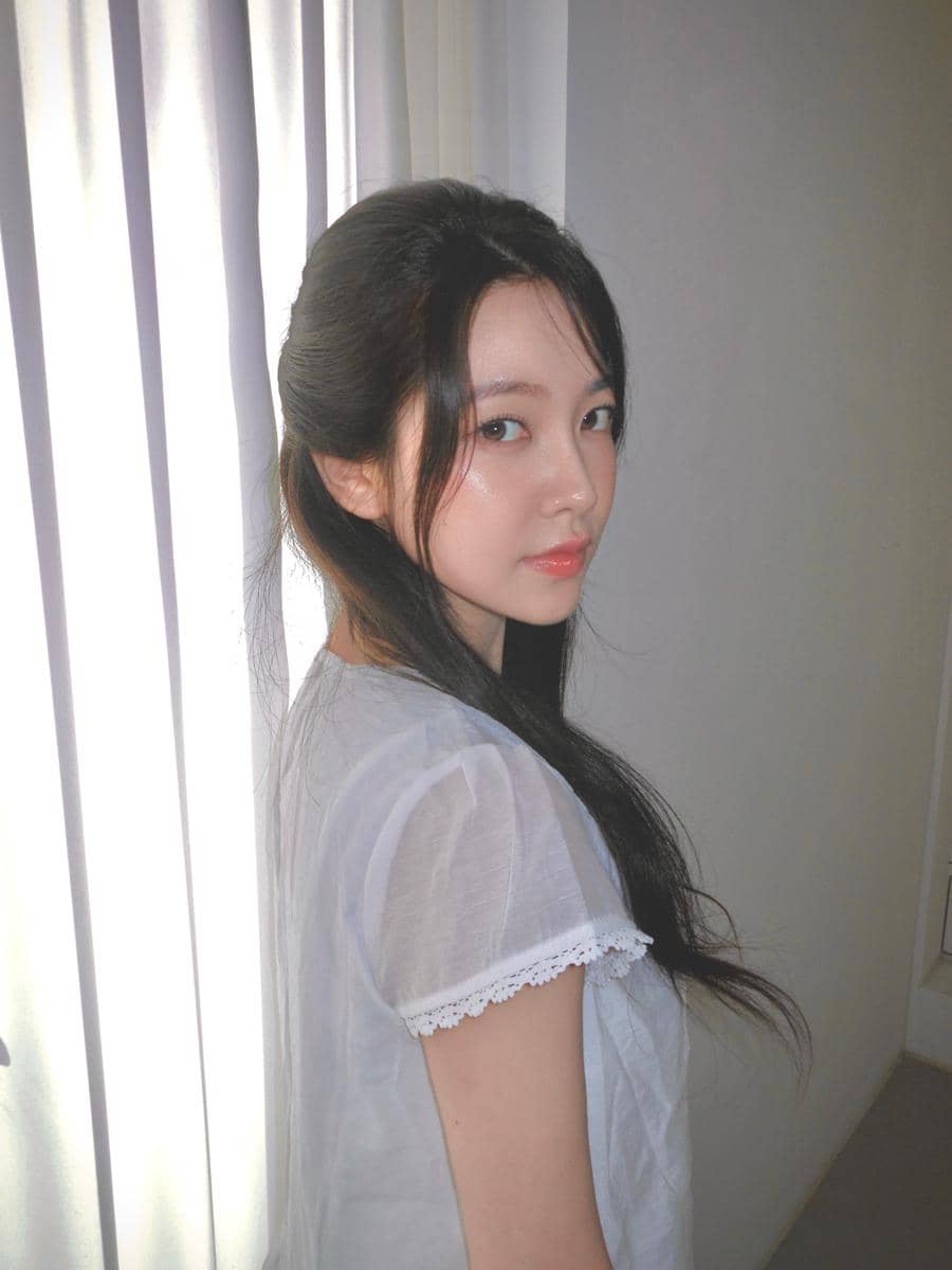 Yeri Red Velvet (instagram.com/yerimiese)