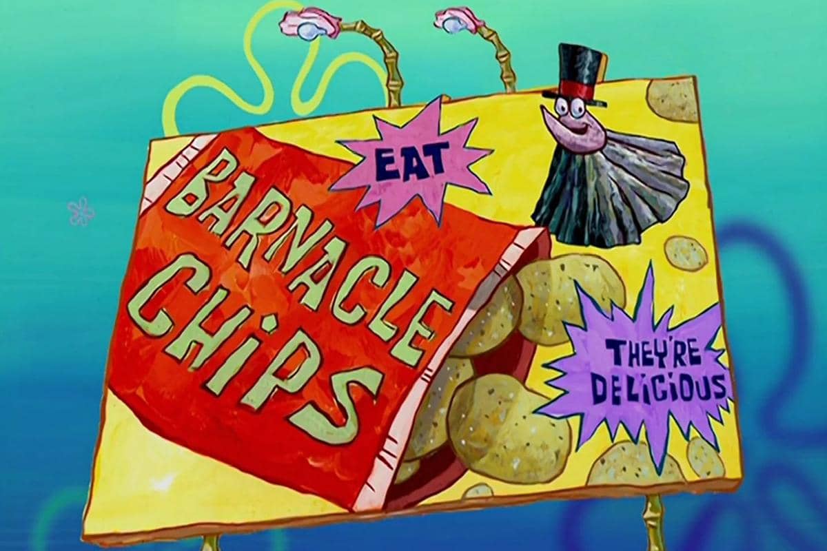 papan iklan yang menampilkan Barnacle Chips, produk keripik kentang kemasan