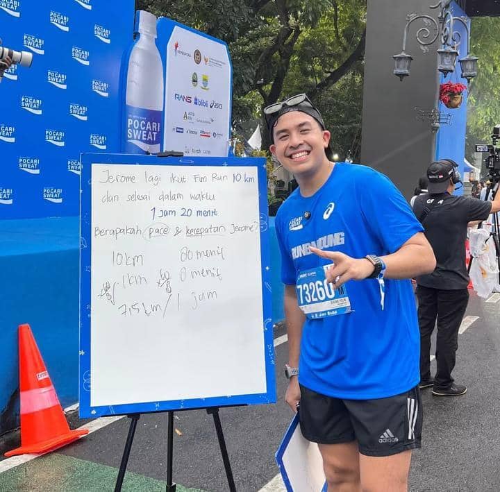 Jerome Polin kerjakan soal matematika sambil lari 10k