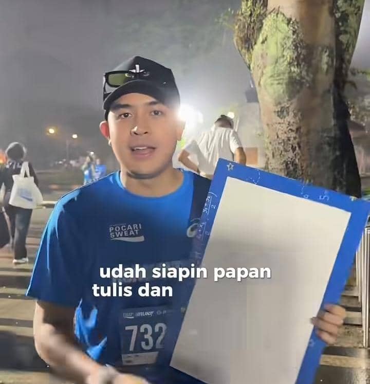 Jerome Polin kerjakan soal matematika sambil lari 10k