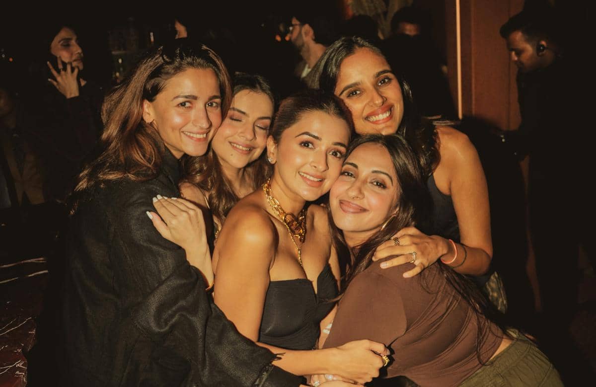 Rayakan Ultah Bareng Alia Bhatt, Akansha Ranjan Sebut Hidup Itu Indah