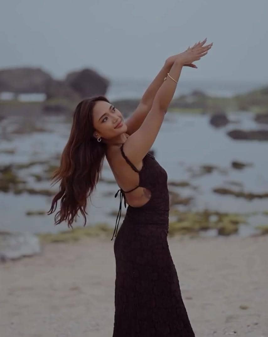 Marion Jola bersama kekasihnya usai momen lamaran, sesuai keterangan unggahan Instagram @lalamarionmj.