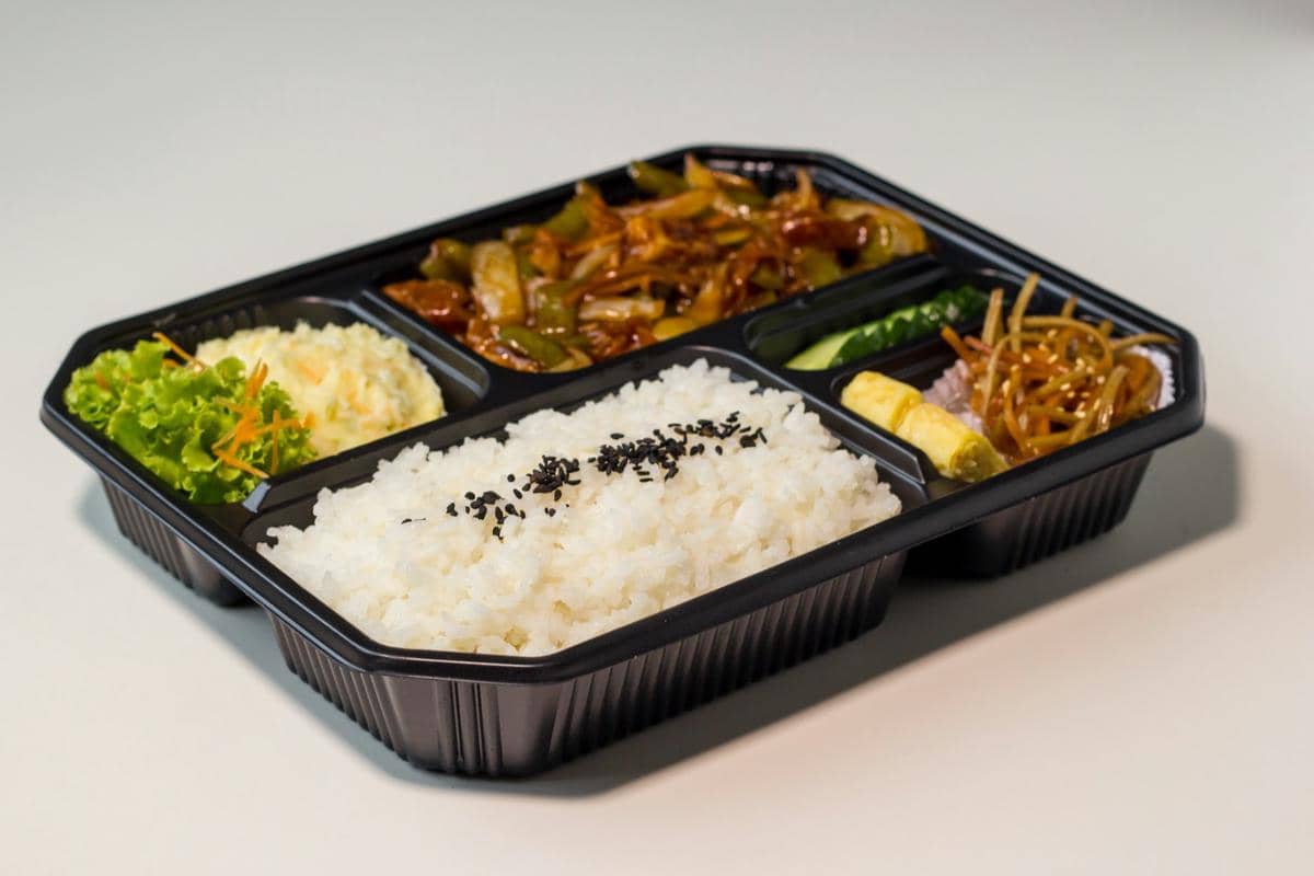 6 Tips Kemas Bekal agar Tidak Cepat Basi, Dinginkan Dulu!