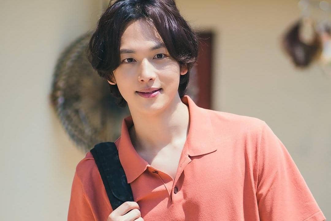 Cuplikan adegan drama Korea Summer Strike produksi ENA, menampilkan suasana cerita dan karakter dalam serial tersebut.