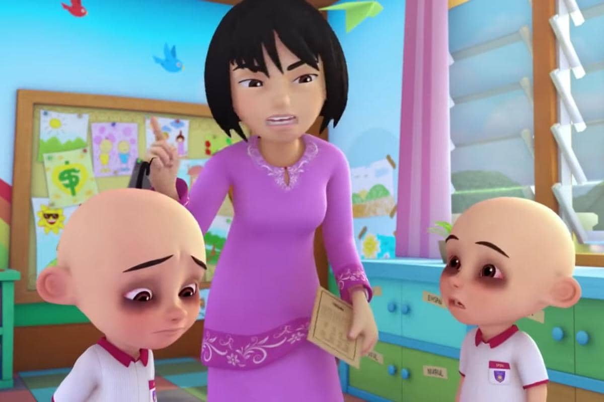 Upin dan Ipin dimarahi Cikgu Melati karena lupa membawa buku
