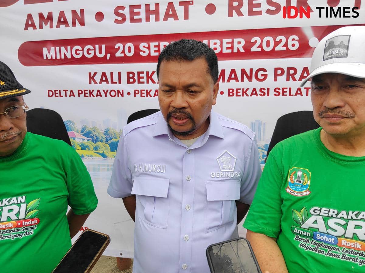 Gerindra Bersihkan Kali Bekasi, Tebar Benih Ikan hingga Tanam Pohon