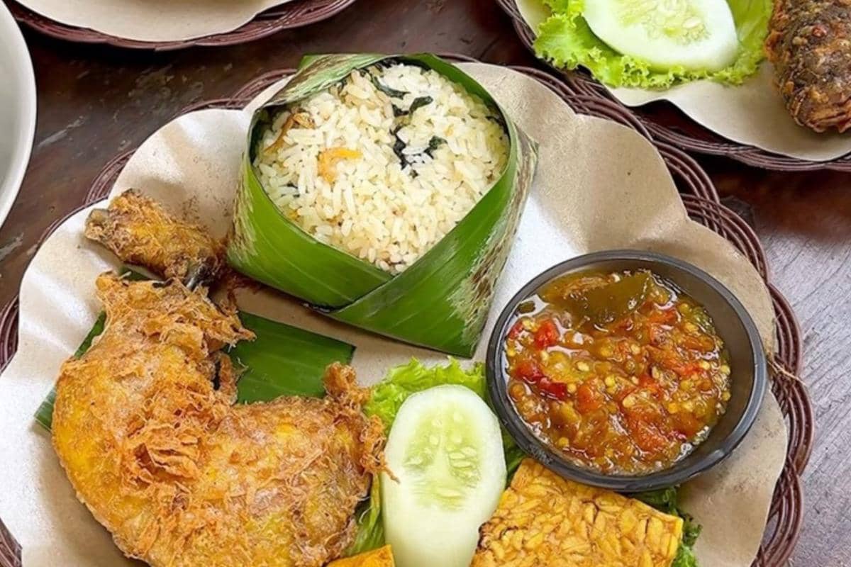 nasi bakar 8 Spices Nasi Bakar & Ayam Penyet 