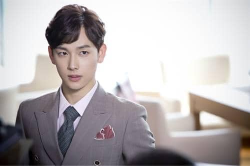 Cuplikan adegan drama Korea Triangle, serial televisi produksi MBC, dalam dokumentasi resmi drama tersebut.