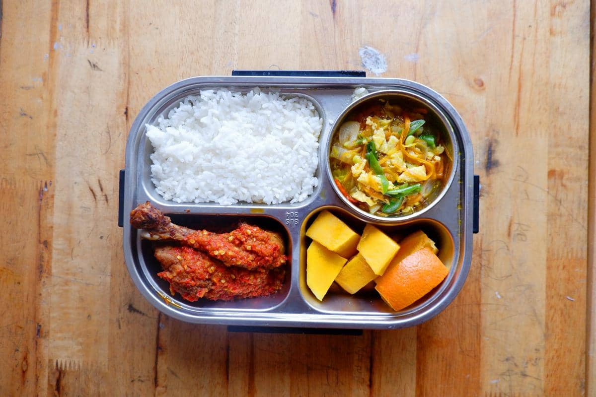 Tips Kemas Bekal agar Tidak Cepat Basi