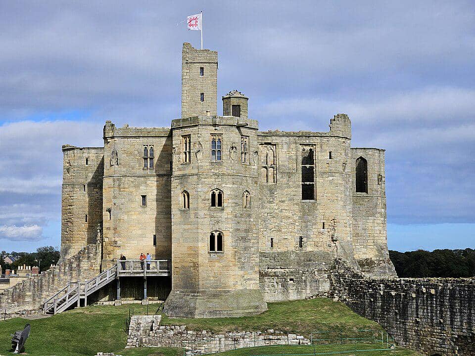 Kastil Warkworth di Inggris