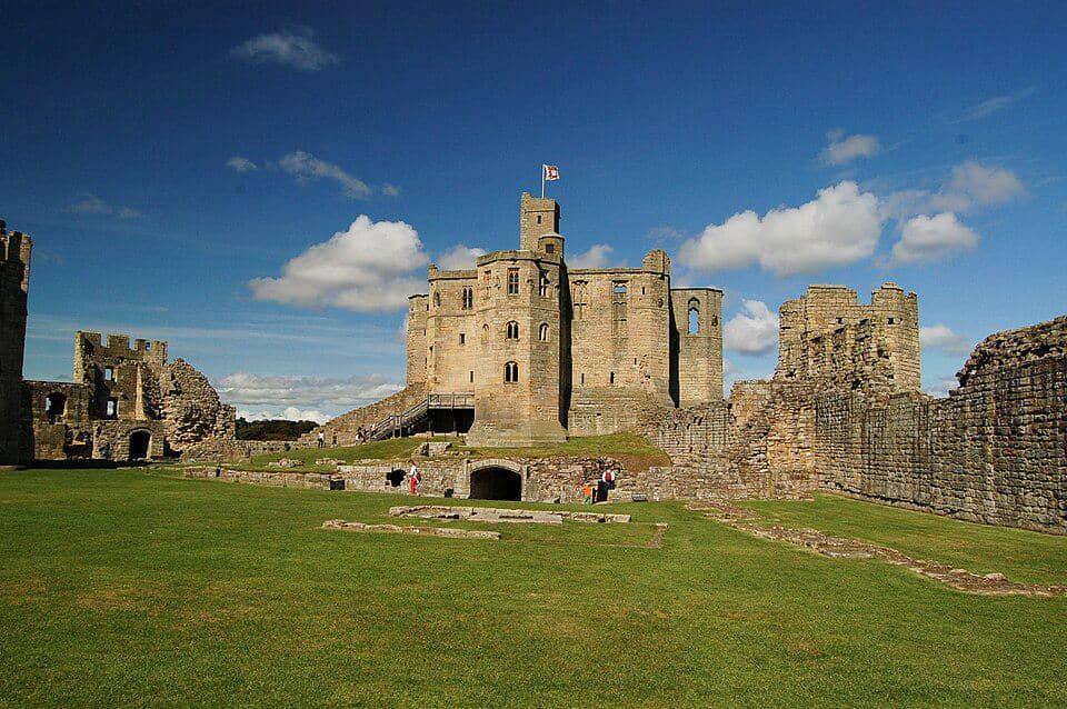Kastil Warkworth di Inggris