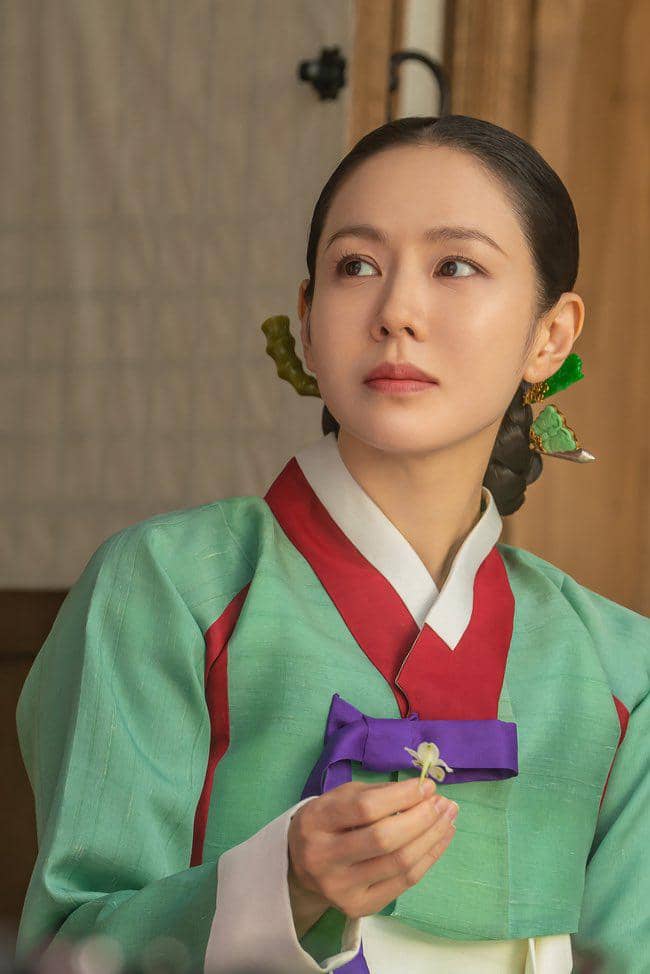 Son Ye Jin di The Scandal