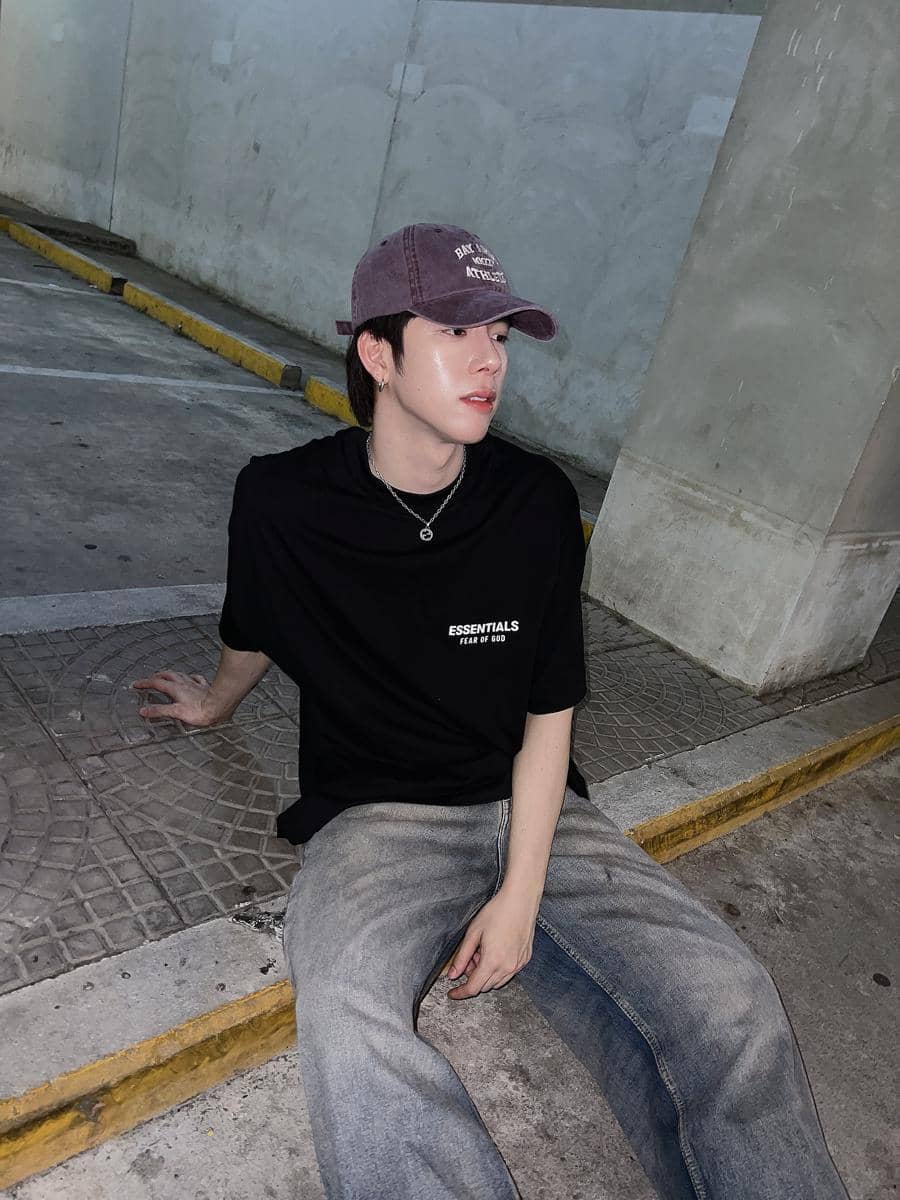Frank Thanatsaran mengenakan gaya OOTD untuk keluar malam, seperti dibagikan melalui akun Instagramnya.