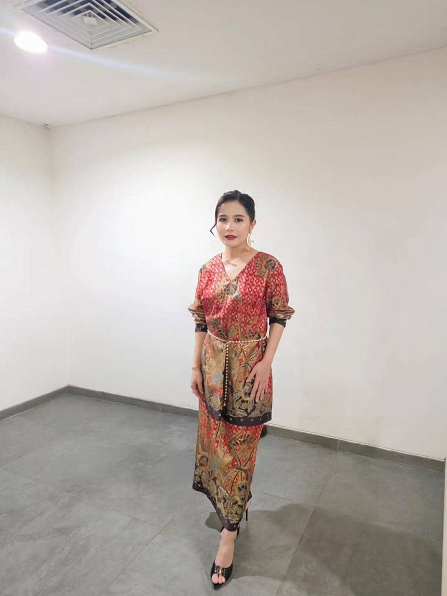 OOTD batik buat pegawai korporat