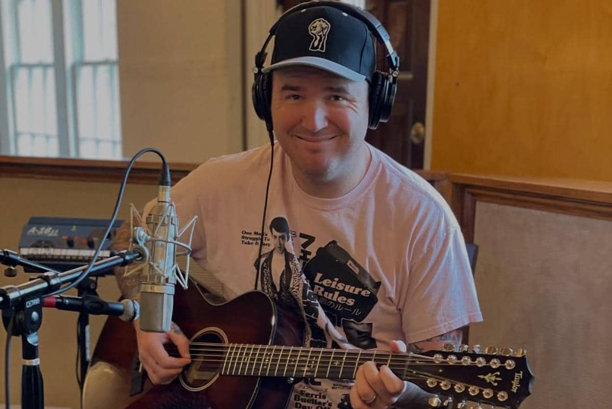 Orbituari Chad Gilbert, Gitaris New Found Glory Meninggal Dunia