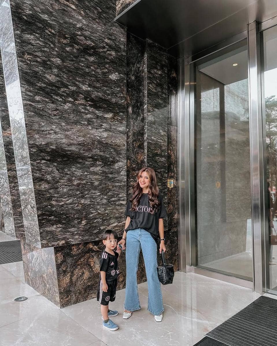 inspirasi OOTD ibu dan anak ala Audi Marissa
