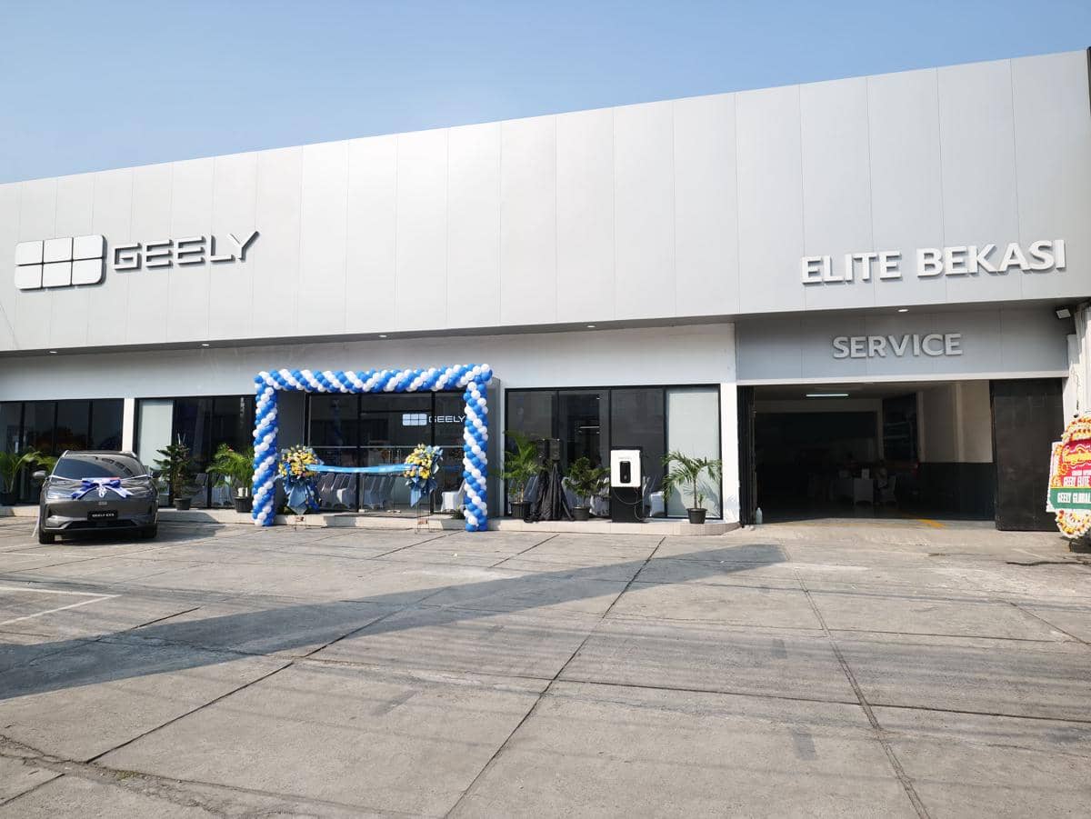 Geely Resmikan Dua Diler Baru, Total Jaringan Capai 49 Outlet