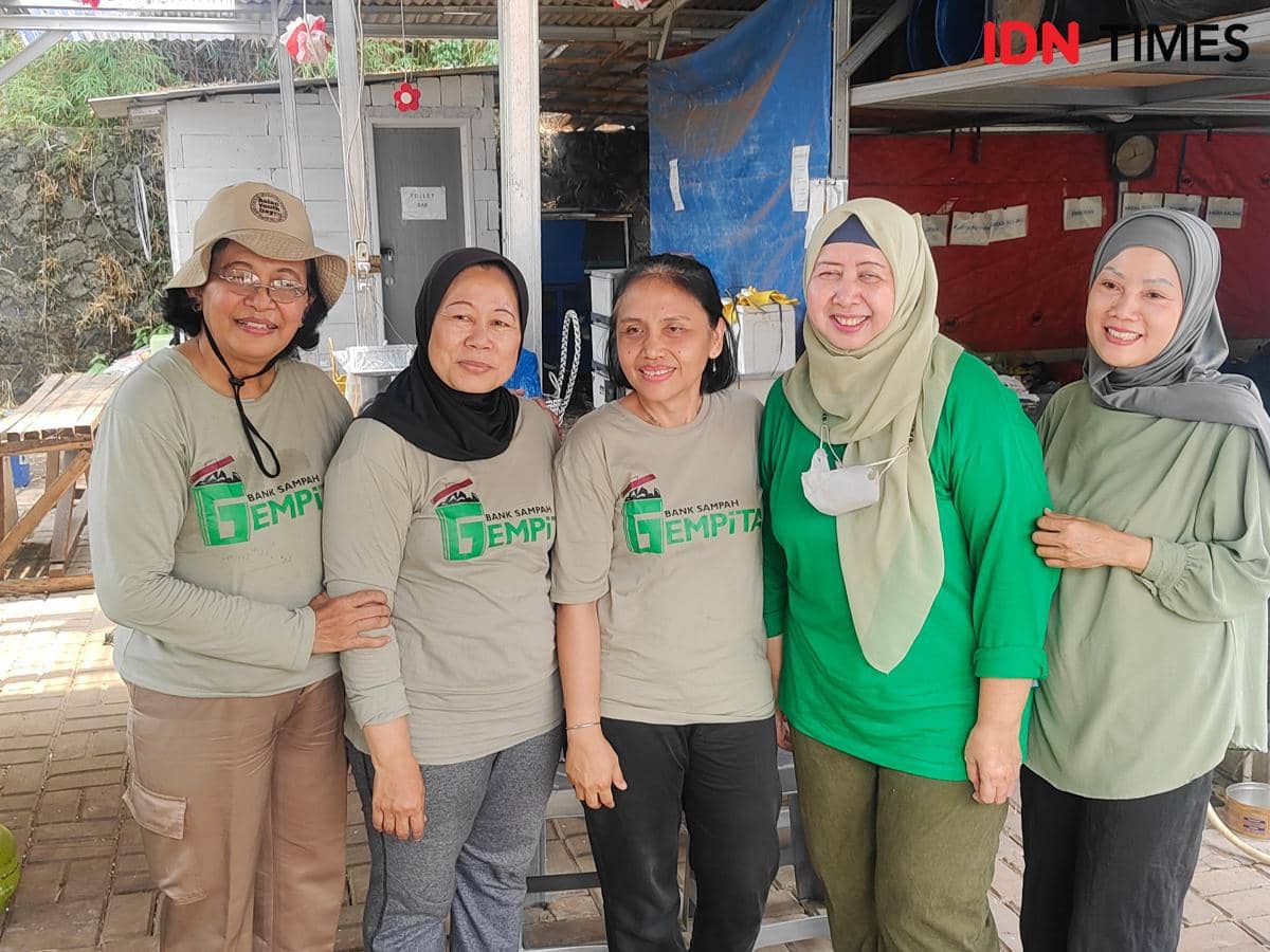 Emak-Emak di Bekasi Ubah Sampah Jadi BBM, Manfaatkan Program Rp100 Juta