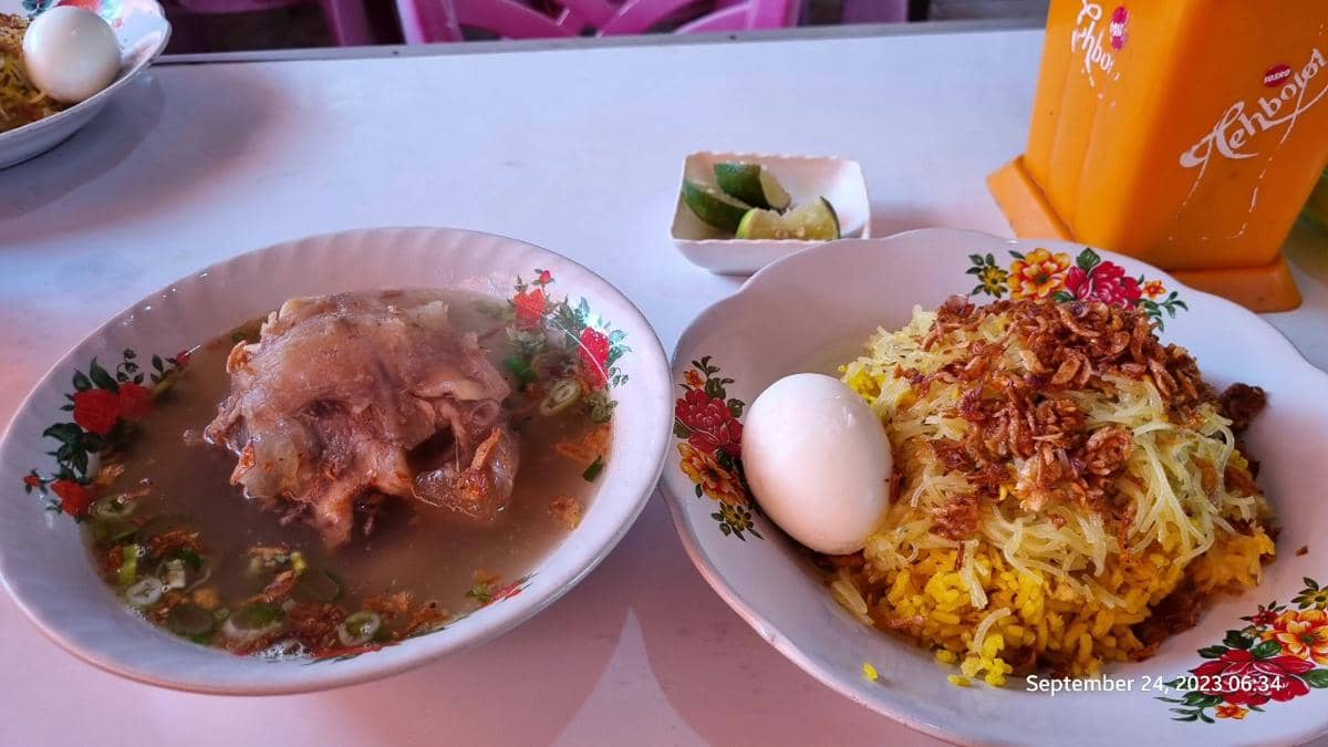 Nasi Kuning Daging Padebuolo