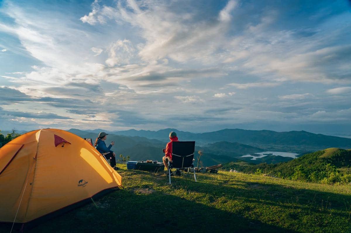 6 Tempat Camping di Lembang dengan View Alam yang Menawan