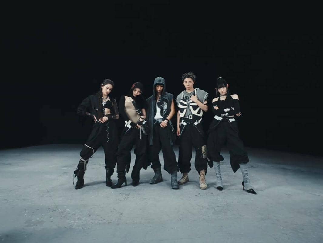 cuplikan MV TALK dari ALLDAY PROJECT