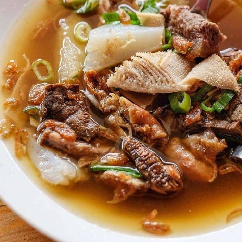 soto di Soto Mie Koya tjap Dar wa Sa'a (instagram.com/sotoroxydarwasaa)