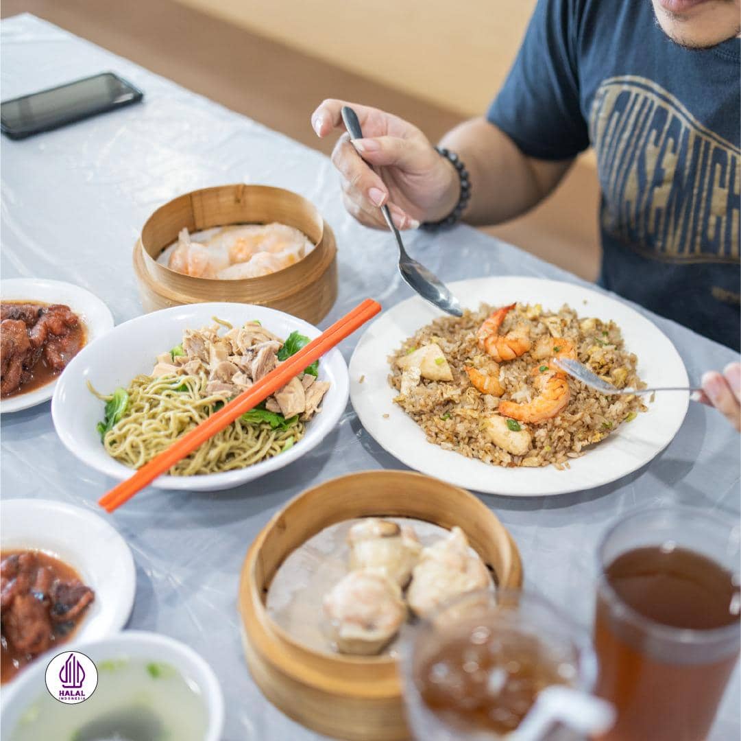beberapa menu di Regal Dimsum & Mie Ceker (instagram.com/regaldimsummieceker)