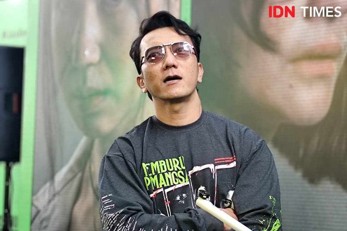 Umay Shahab sampai hadirkan psikolog untuk dampingi Teuku Rifnu selama syuting.jpg