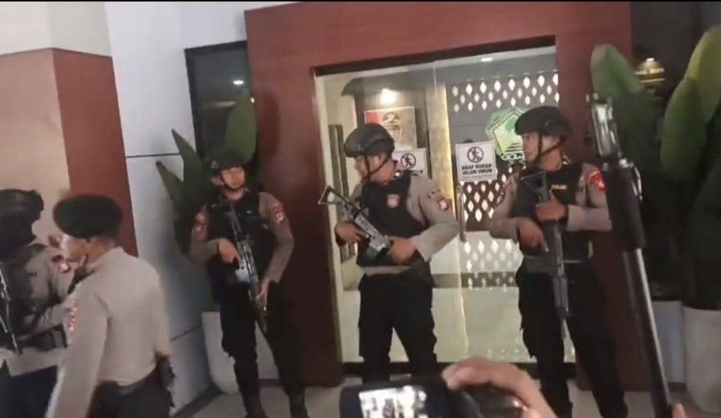 Polisi Geledah Kantor dan Rujab Bupati Gowa, Diduga Kasus Pungli PBG
