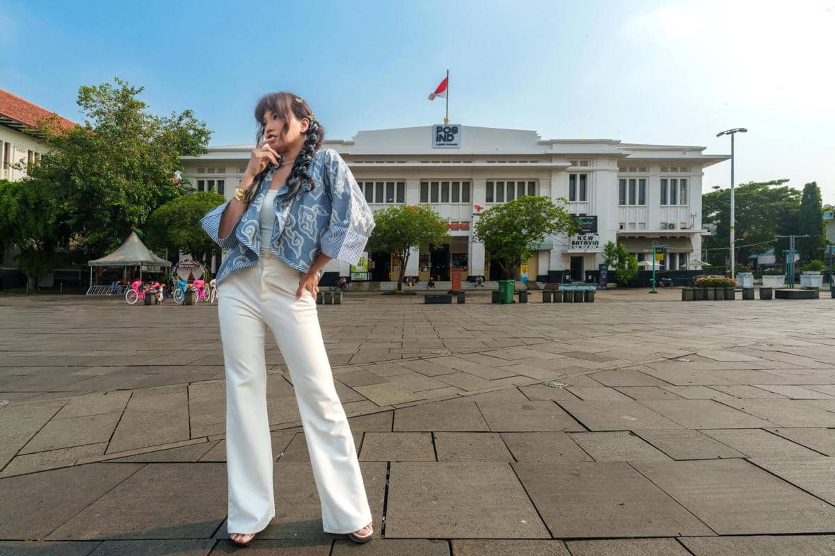 5 Cara Memadukan Warna Outfit agar Gak Terlihat Membosankan