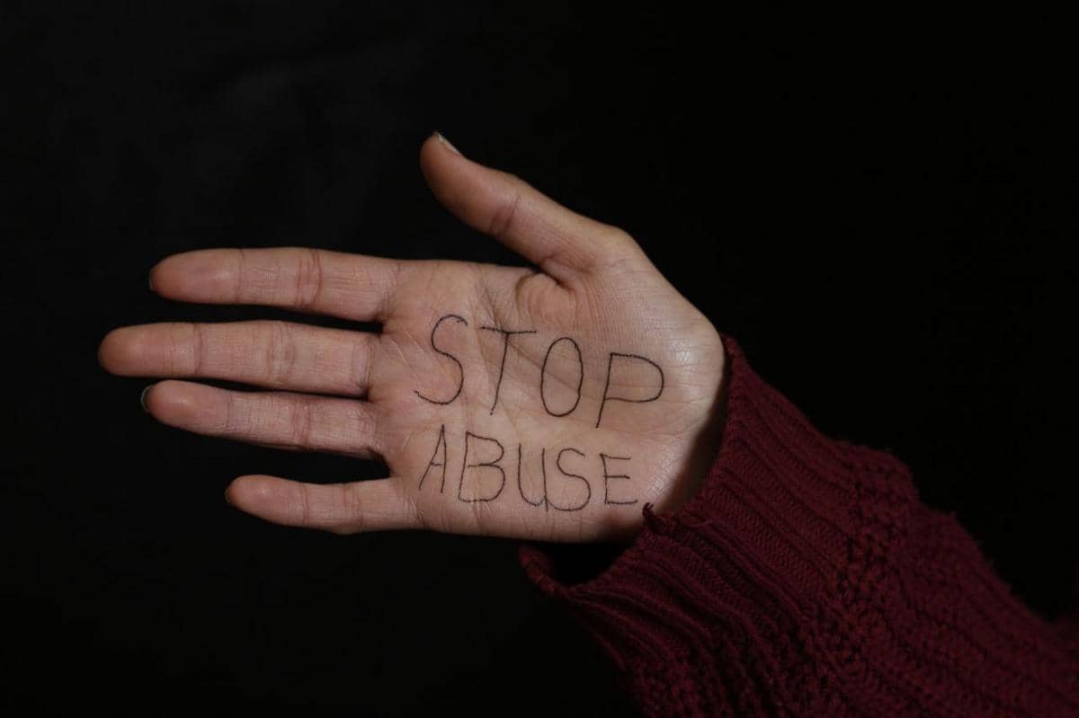5 Cara Mendukung dan Melindungi Korban Kekerasan Seksual