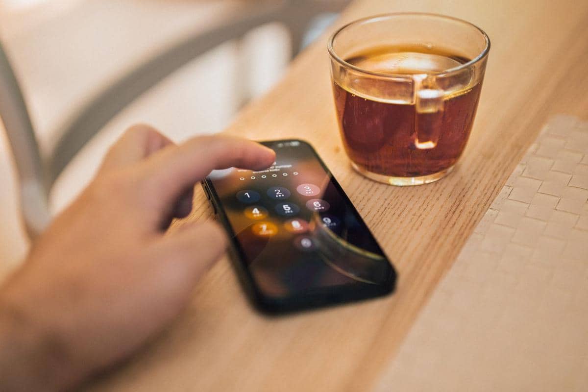Kenapa Keamanan Digital Tidak Cukup Mengandalkan Kata Sandi?