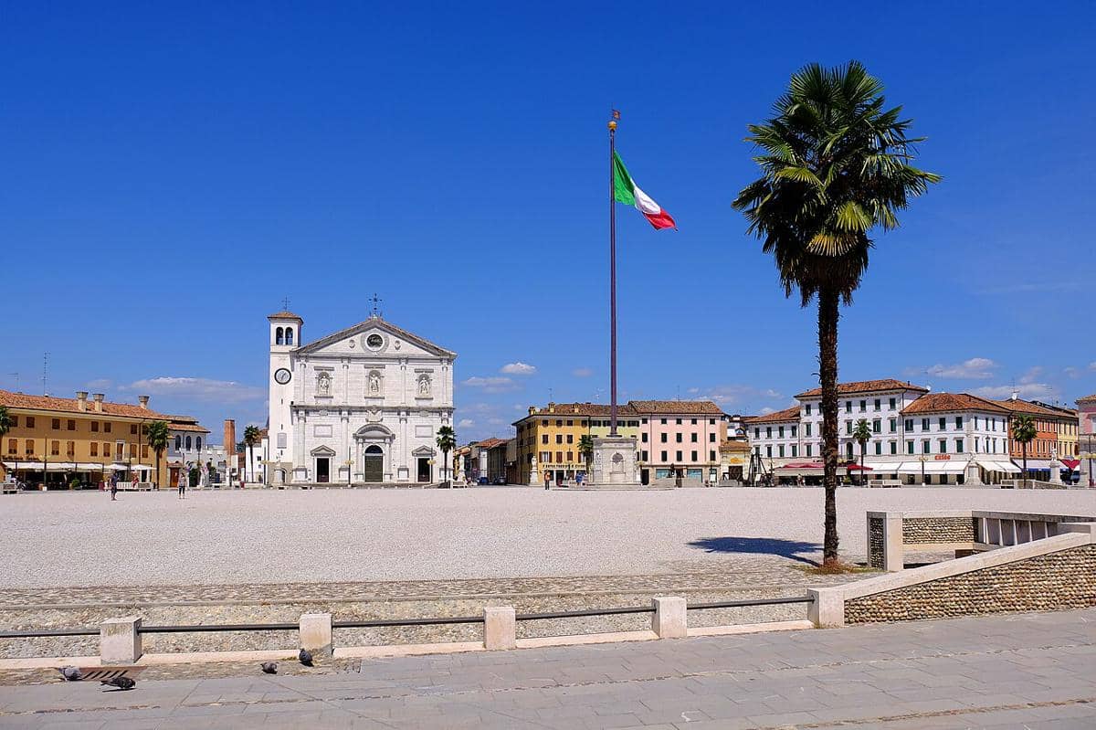 Kota Palmanova, Italia