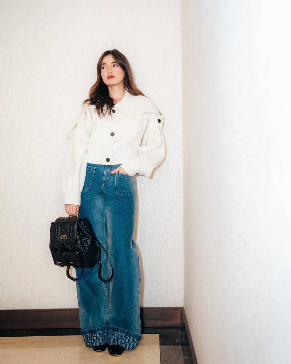 mix and match celana jeans ala Mawar Eva
