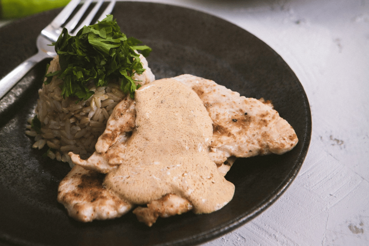 Resep Ayam Gravy Slow Cooker, Bikin Makan di Rumah Makin Spesial!