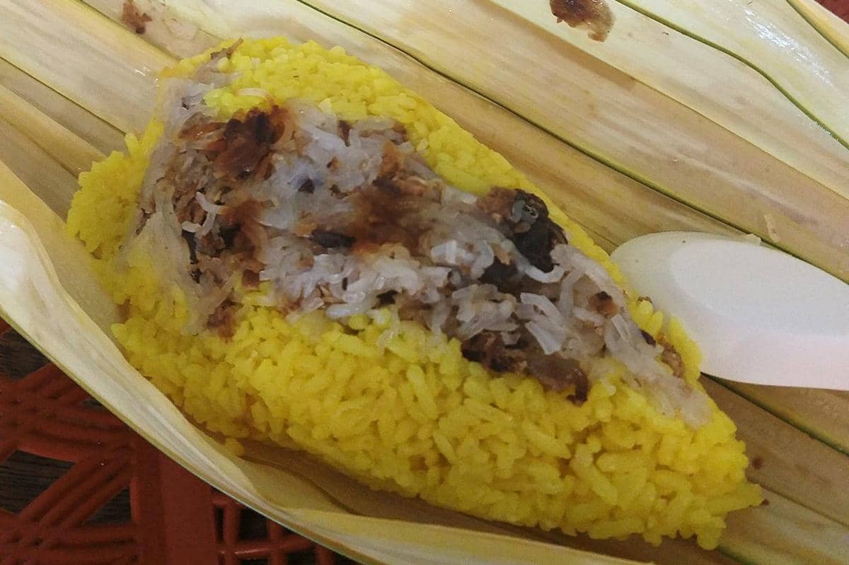ilustrasi nasi kuning Manado