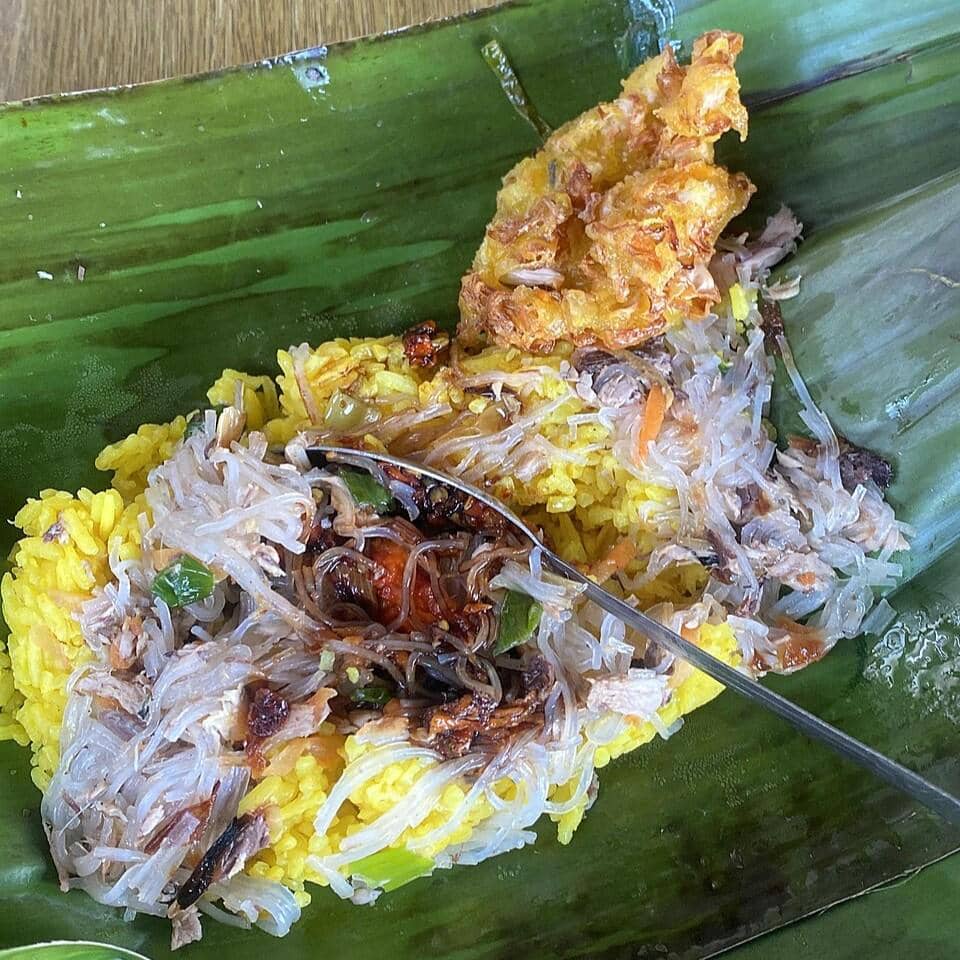 ilustrasi nasi kuning Gorontalo