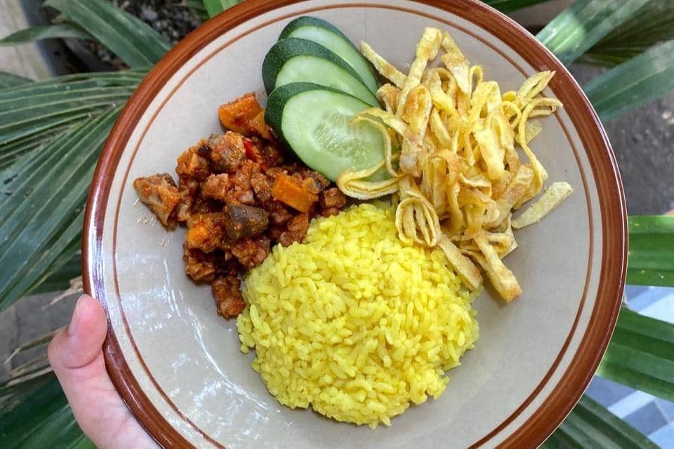 ilustrasi nasi kuning Jawa