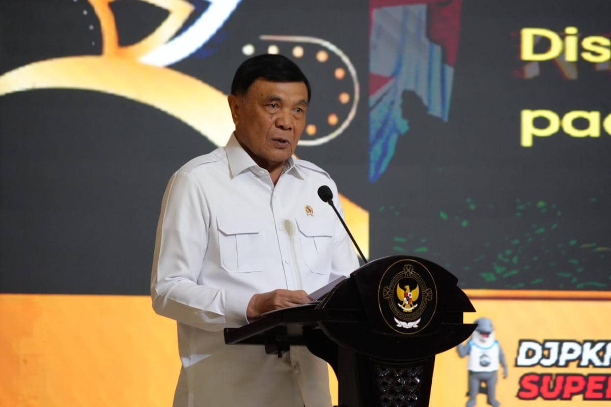 Menko Djamari: Pekerja Migran Harus Kompeten agar Tak Jadi Korban TPPO