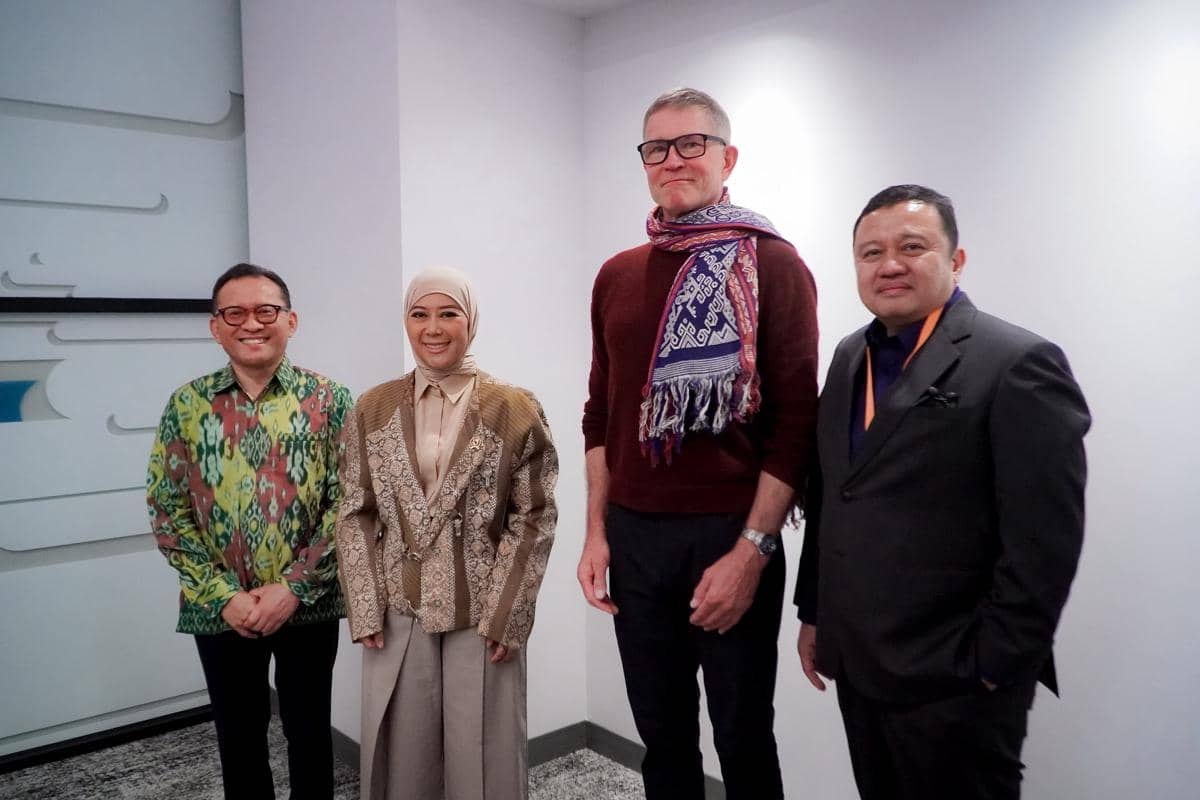 Menteri Komunikasi dan Digital (Komdigi) Meutya Hafid bertemu CEO Roblox David Baszucki membahas penguatan pelindungan anak dan kepatuhan at