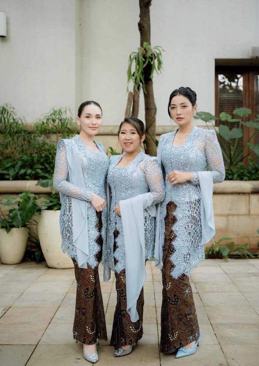 Gaya Ayu Ting-ting, Hesti, dan Kiki di Pernikahan Andre (instagram.com/ayutingting92)