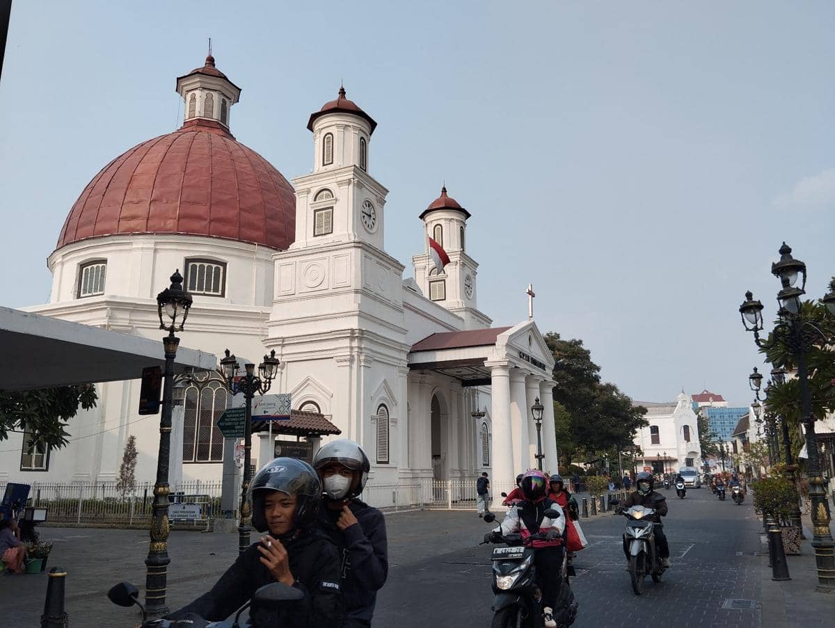 Cuaca panas di Kota Lama Semarang. (IDN Times/Dhana Kencana)