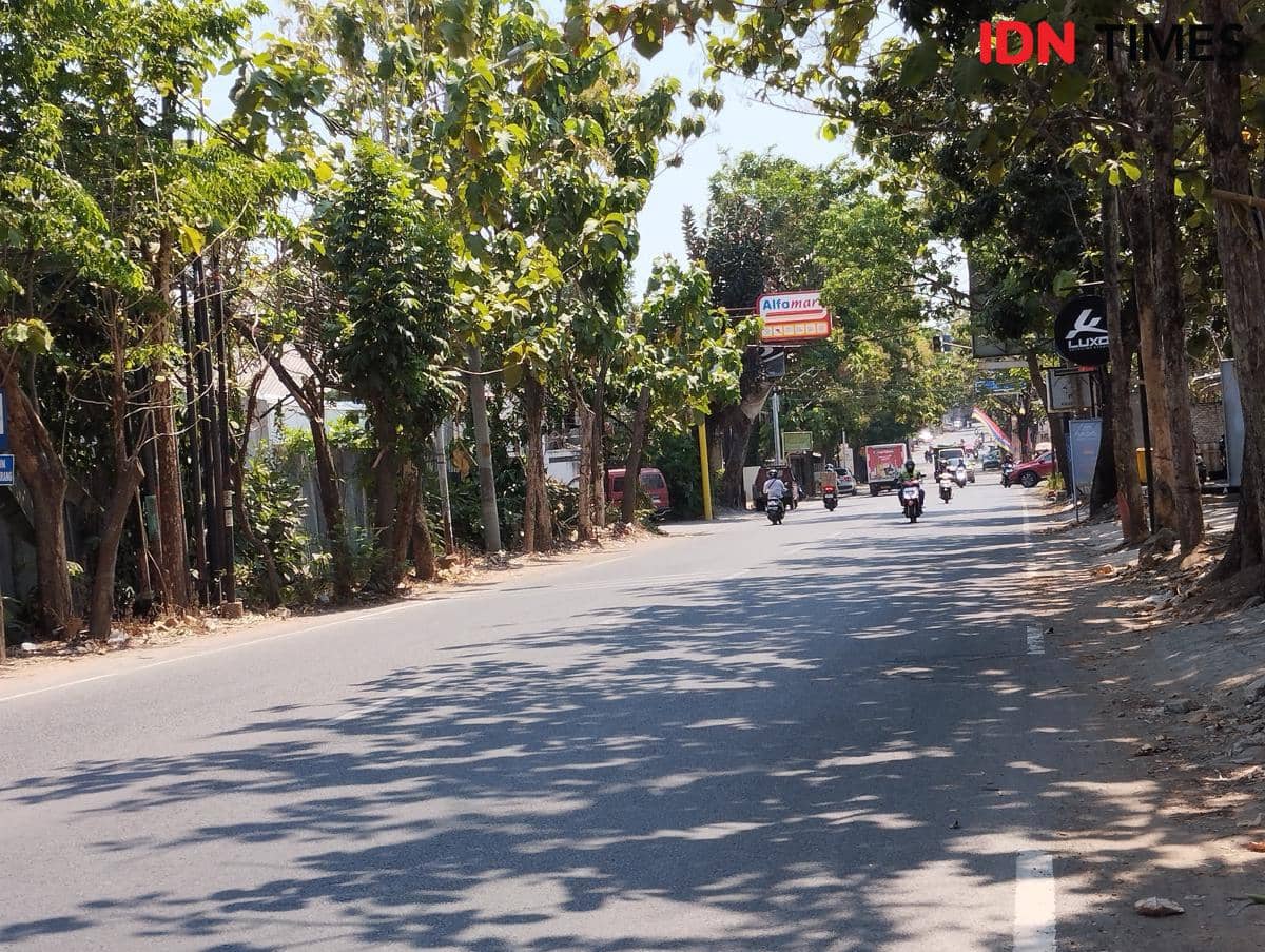 Cuaca Semarang Kamis Ini: Siang Terik Masih Panas 34 Derajat, Malam Awas Hujan Lokal!