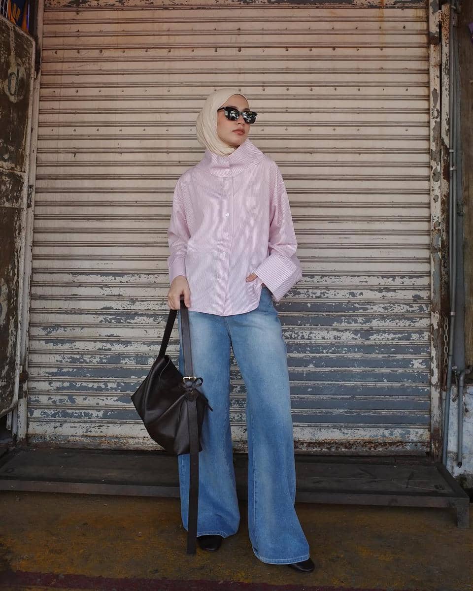 inspirasi OOTD hijab nuansa pink ala Dwi Handa