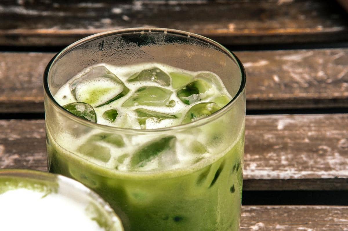ilustrasi minuman matcha