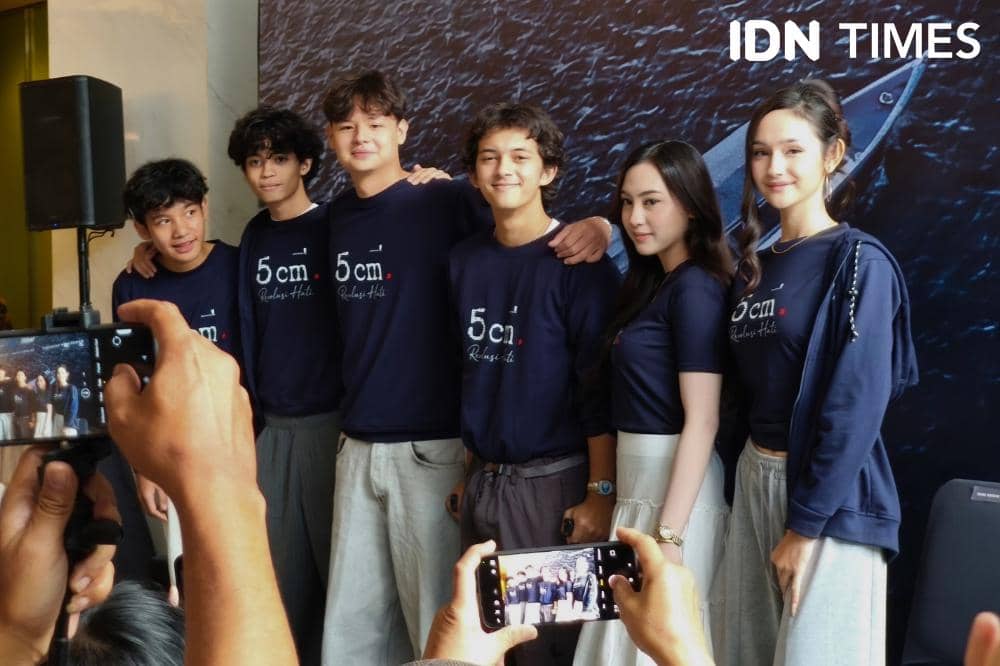 Banyak yang Skeptis, Begini Respons Para Cast 5cm: Revolusi Hati