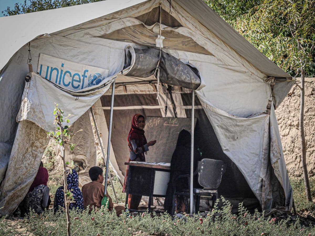 Anak-anak Gaza Kembali Sekolah, Belajar di Tenda Tanpa Fasilitas
