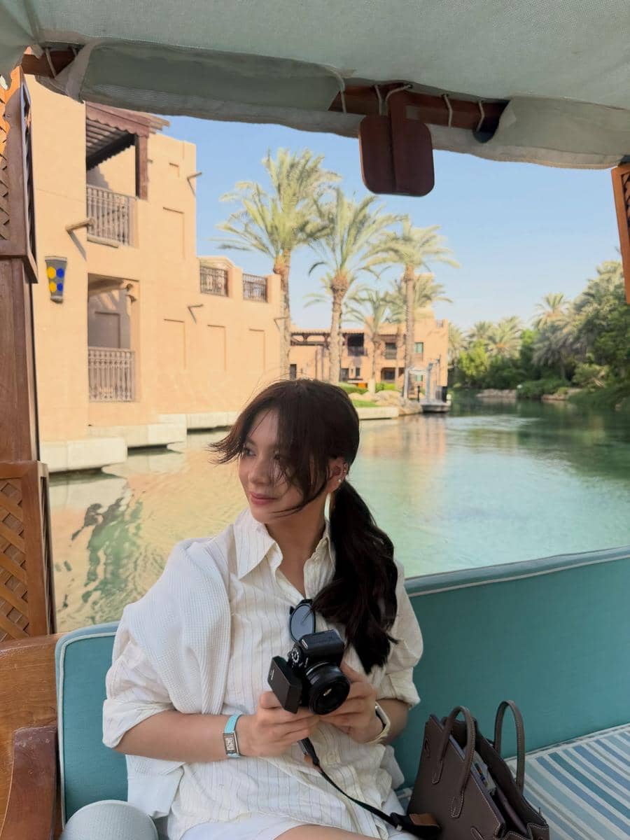 Azizi Asadel asyik keliling Souk Madinat Jumeirah